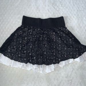 Black lace short skirt